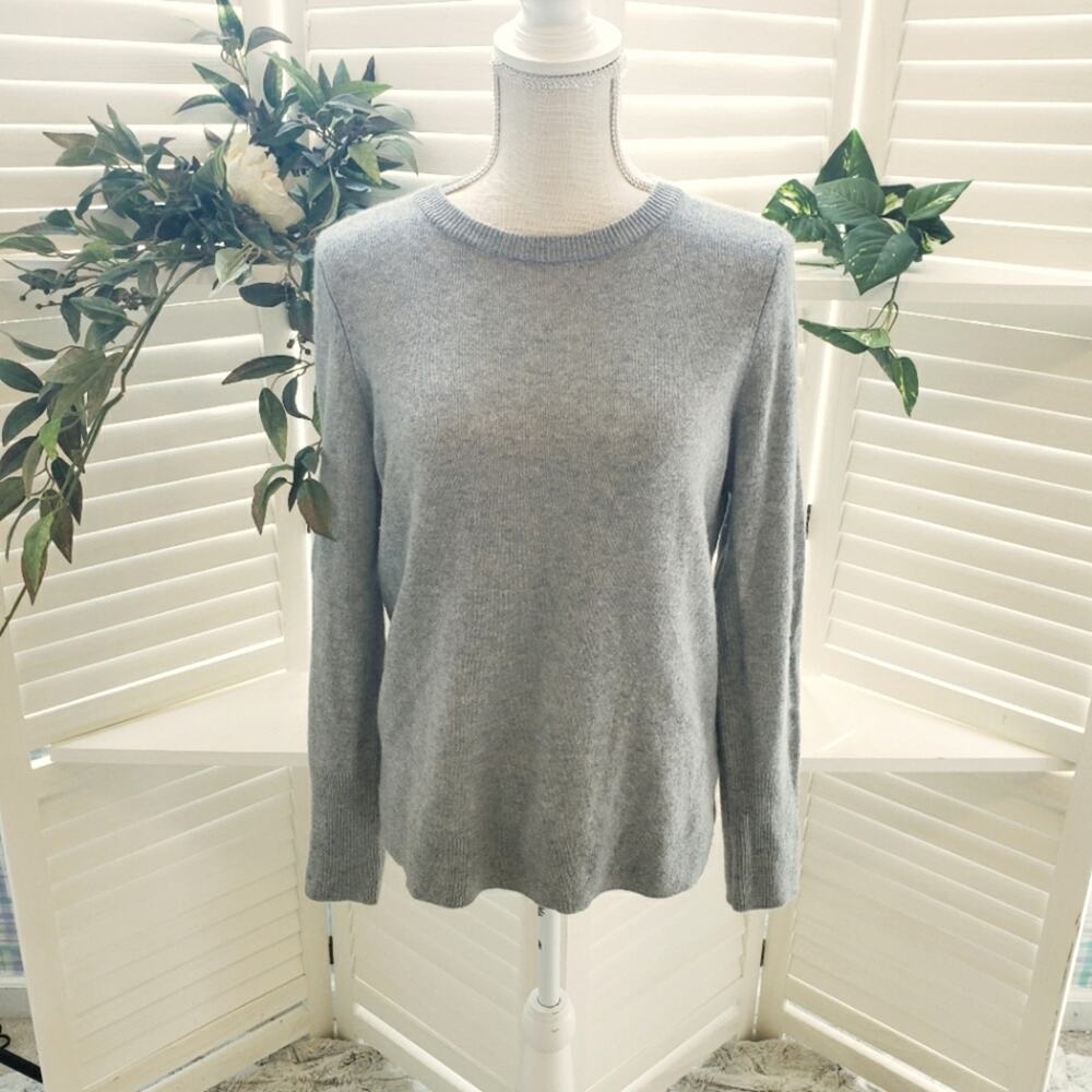 Halogen Gray Cashmere Split Side Sweater Size Med - image 2